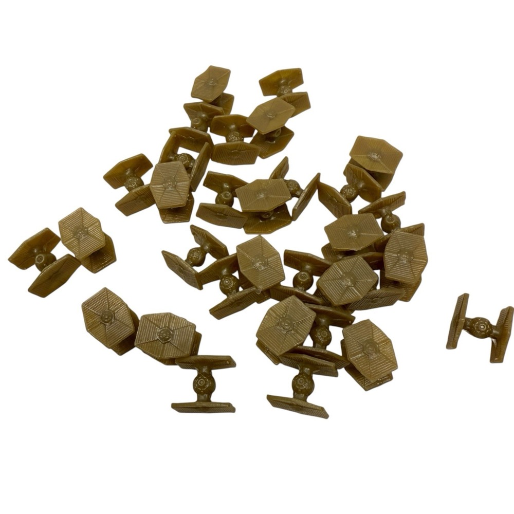 MONOPOLY STAR WARS Complete Saga Replacement Tie Fighters (32)‎ Hotels